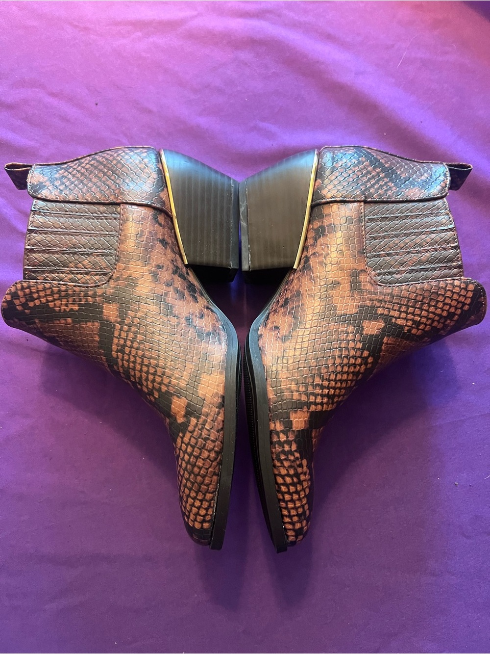 New Directions Faux Leather Snakeskin Booties Women’s 6.5 EUC